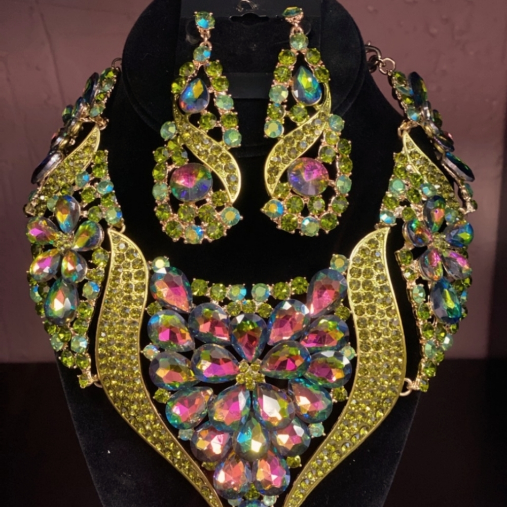 Necklace Set